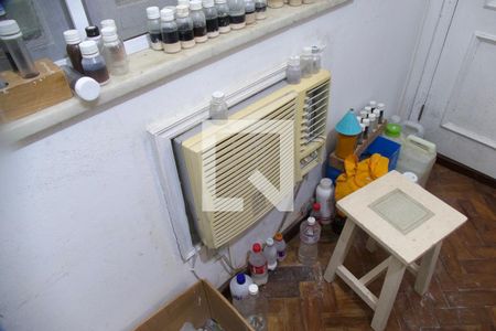 Casa à venda com 1330m², 3 quartos e 3 vagas Casa à venda com 1330m², 3 quartos e 3 vagasQuarto serviço