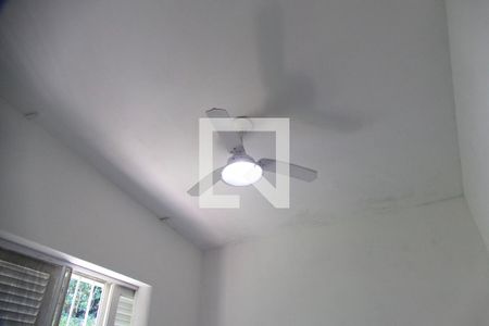 Casa à venda com 1330m², 3 quartos e 3 vagas Casa à venda com 1330m², 3 quartos e 3 vagasQuarto serviço