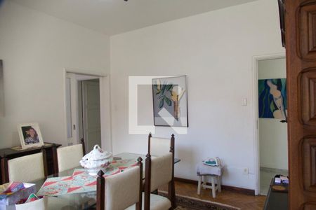 Casa à venda com 1330m², 3 quartos e 3 vagas Casa à venda com 1330m², 3 quartos e 3 vagasSala de jantar