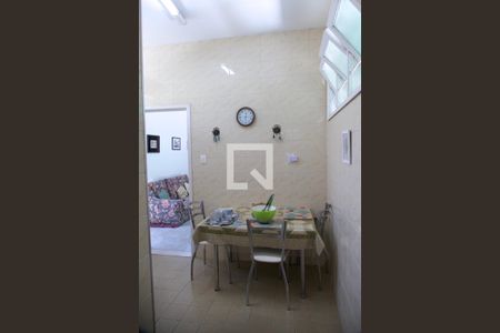 Casa à venda com 1330m², 3 quartos e 3 vagas Casa à venda com 1330m², 3 quartos e 3 vagasCopa / Cozinha