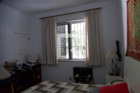 Casa à venda com 1330m², 3 quartos e 3 vagas Casa à venda com 1330m², 3 quartos e 3 vagasQuarto