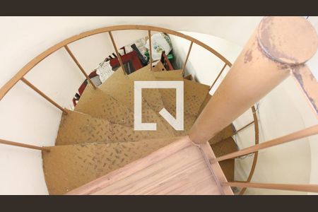 Escada de apartamento à venda com 3 quartos, 115m² em Santana, São Paulo