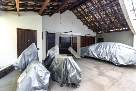 Garagem de casa para alugar com 7 quartos, 395m² em Jardim Sao Paulo(zona Norte), São Paulo