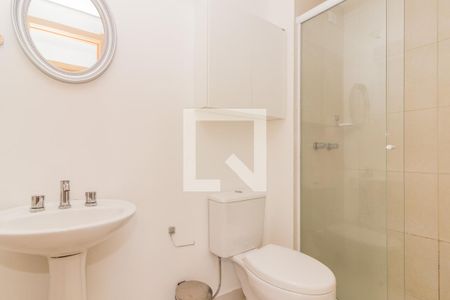 Banheiro de apartamento à venda com 1 quarto, 49m² em Teresópolis, Porto Alegre