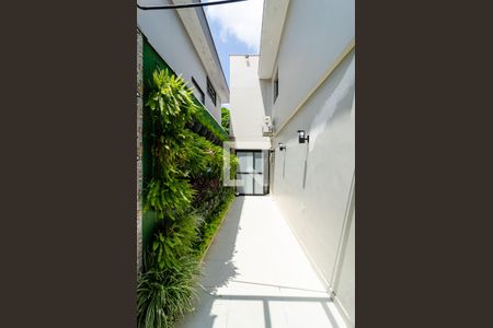 Casa à venda com 196m², 3 quartos e 2 vagasCorredor