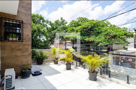 Casa à venda com 196m², 3 quartos e 2 vagasVaranda da Suíte