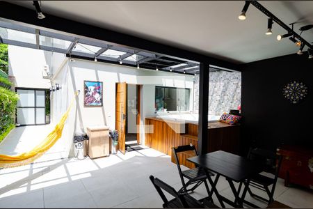 Casa à venda com 196m², 3 quartos e 2 vagasChurrasqueira