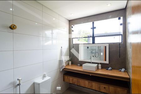 Casa à venda com 196m², 3 quartos e 2 vagasBanheiro Social