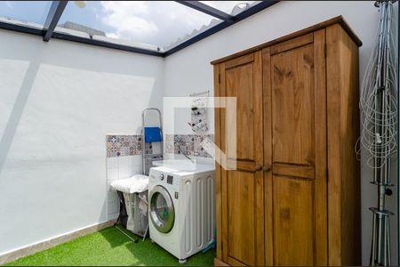 Casa à venda com 196m², 3 quartos e 2 vagasLavanderia