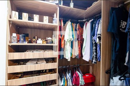 Casa à venda com 196m², 3 quartos e 2 vagasCloset da Suíte