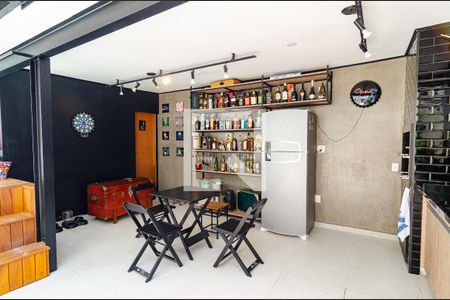 Casa à venda com 196m², 3 quartos e 2 vagasChurrasqueira