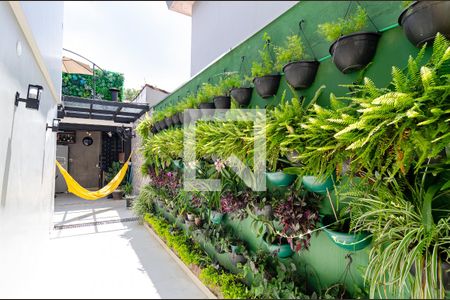 Casa à venda com 196m², 3 quartos e 2 vagasCorredor