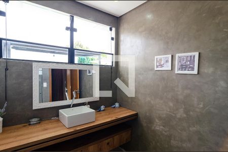 Casa à venda com 196m², 3 quartos e 2 vagasBanheiro Social