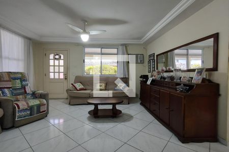 Sala  de casa à venda com 4 quartos, 137m² em Jacarepaguá, Rio de Janeiro