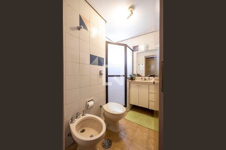 Suíte - Banheiro de apartamento à venda com 4 quartos, 74m² em Vila Madalena, São Paulo
