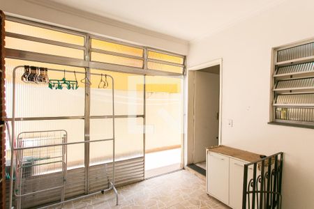 Casa à venda com 220m², 3 quartos e 6 vagasÁrea de Serviço