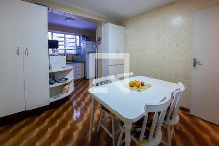Casa à venda com 190m², 2 quartos e 2 vagasCozinha