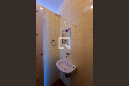 Casa à venda com 190m², 2 quartos e 2 vagasBanheiro de Serviço