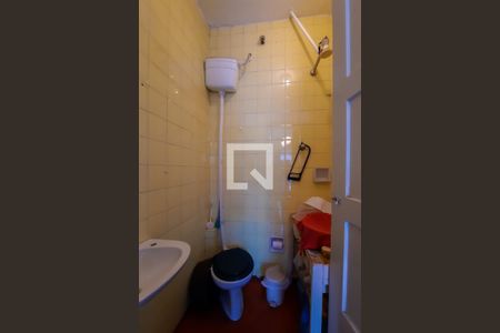 Casa à venda com 190m², 2 quartos e 2 vagasBanheiro de Serviço