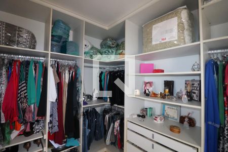 Apartamento para alugar com 130m², 2 quartos e 3 vagasCloset do Quarto 2