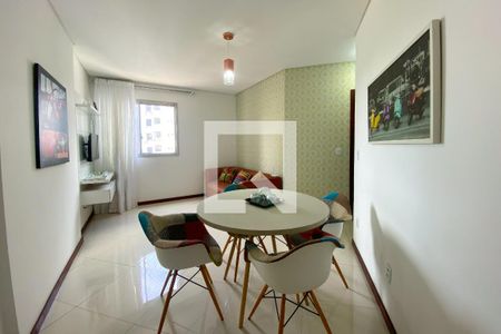 Sala de apartamento para alugar com 1 quarto, 65m² em Brotas, Salvador