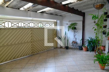 Casa à venda com 100m², 3 quartos e 1 vaga Casa à venda com 100m², 3 quartos e 1 vagaGaragem