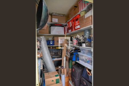 Casa à venda com 100m², 3 quartos e 1 vaga Casa à venda com 100m², 3 quartos e 1 vagaDeposito