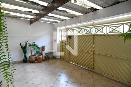 Casa à venda com 100m², 3 quartos e 1 vaga Casa à venda com 100m², 3 quartos e 1 vagaGaragem
