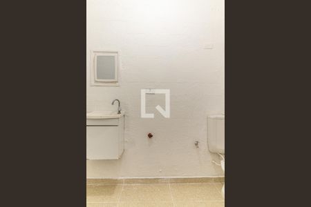 Banheiro de kitnet/studio para alugar com 1 quarto, 40m² em República, São Paulo