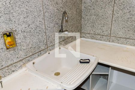 Casa à venda com 250m², 6 quartos e 2 vagas Casa à venda com 250m², 6 quartos e 2 vagasCasa 2 Banheiro da Suíte Pia