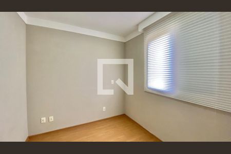 Apartamento à venda com 129m², 3 quartos e 3 vagas Apartamento à venda com 129m², 3 quartos e 3 vagasQuarto 02