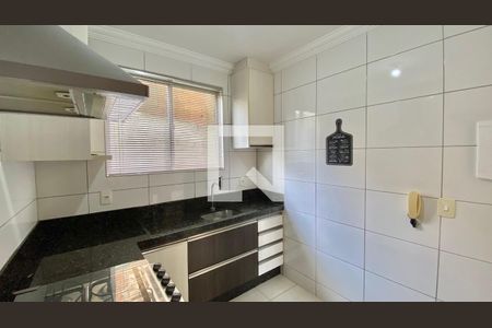Apartamento à venda com 129m², 3 quartos e 3 vagas Apartamento à venda com 129m², 3 quartos e 3 vagasCozinha