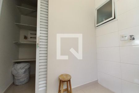 Casa de condomínio para alugar com 247m², 4 quartos e 4 vagas Casa de condomínio para alugar com 247m², 4 quartos e 4 vagasÁrea de Serviço