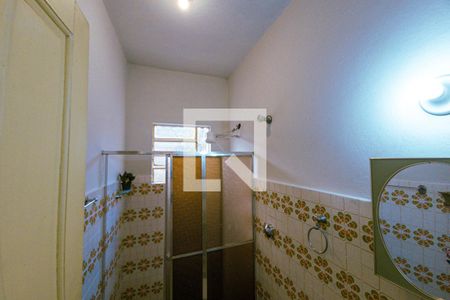 Casa à venda com 900m², 3 quartos e 2 vagasBanheiro da Suíte 2