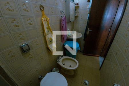 Casa à venda com 900m², 3 quartos e 2 vagasBanheiro da Suíte 1