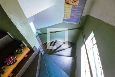 Casa à venda com 900m², 3 quartos e 2 vagasEscada