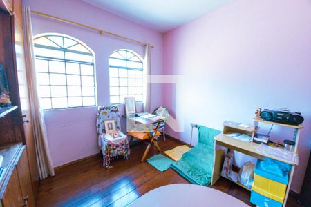 Casa à venda com 900m², 3 quartos e 2 vagasQuarto 1