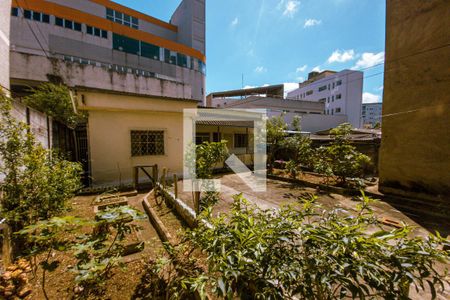 Casa à venda com 900m², 3 quartos e 2 vagasQuintal