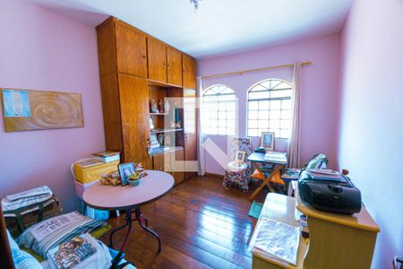 Casa à venda com 900m², 3 quartos e 2 vagasQuarto 1