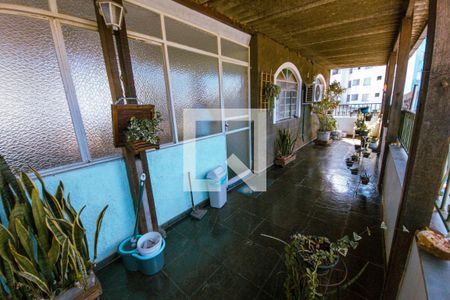 Casa à venda com 900m², 3 quartos e 2 vagasSacada