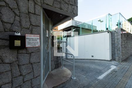 Apartamento para alugar com 156m², 3 quartos e 2 vagasFachada e portaria