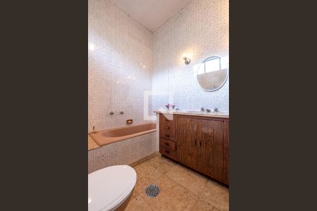 Casa para alugar com 600m², 3 quartos e 4 vagasSuíte 3 - Banheiro