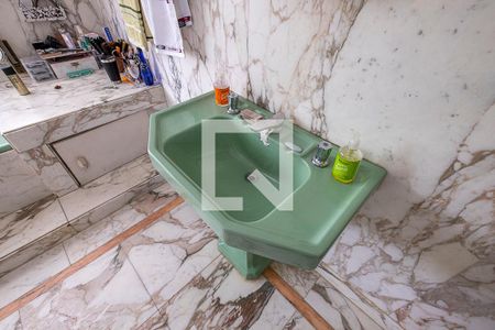 Casa para alugar com 600m², 3 quartos e 4 vagasSuíte 1 - Banheiro