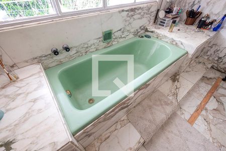 Casa para alugar com 600m², 3 quartos e 4 vagasSuíte 1 - Banheiro