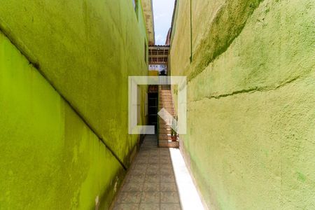 Casa à venda com 190m², 3 quartos e 2 vagas Casa à venda com 190m², 3 quartos e 2 vagasCorredor Lateral