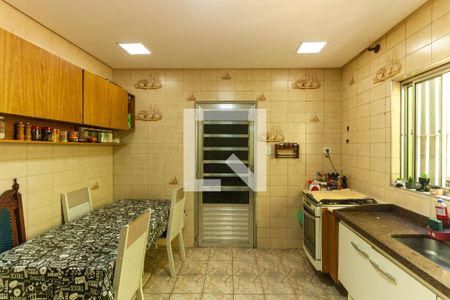 Casa à venda com 190m², 3 quartos e 2 vagas Casa à venda com 190m², 3 quartos e 2 vagasCozinha