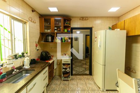 Casa à venda com 190m², 3 quartos e 2 vagas Casa à venda com 190m², 3 quartos e 2 vagasCozinha