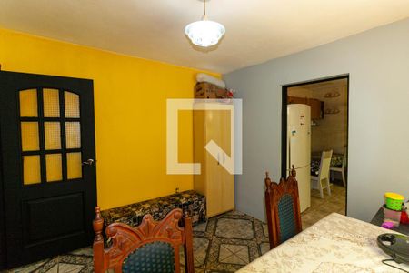 Casa à venda com 190m², 3 quartos e 2 vagas Casa à venda com 190m², 3 quartos e 2 vagasSala de Jantar