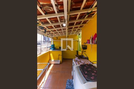 Casa à venda com 190m², 3 quartos e 2 vagas Casa à venda com 190m², 3 quartos e 2 vagasLavanderia