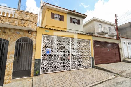 Casa à venda com 127m², 3 quartos e 2 vagasFachada